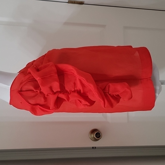 H&M Size 8 Bright Red Georgette V-Neck Blouse Ruching Detail, Excellent Cond. - Picture 5 of 12